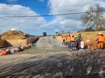 Aménagement murs de soutènement en traverse de bois