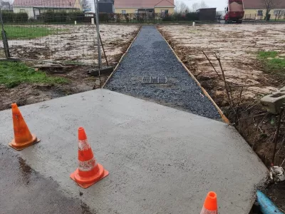 Pose couches d'assise et de liaison